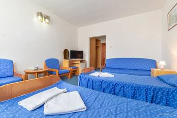 Фотографии Отель Hotel Iris г. Tîrnăveni (Румыния) №5 Фото Отель Hotel Iris г. Tîrnăveni 5